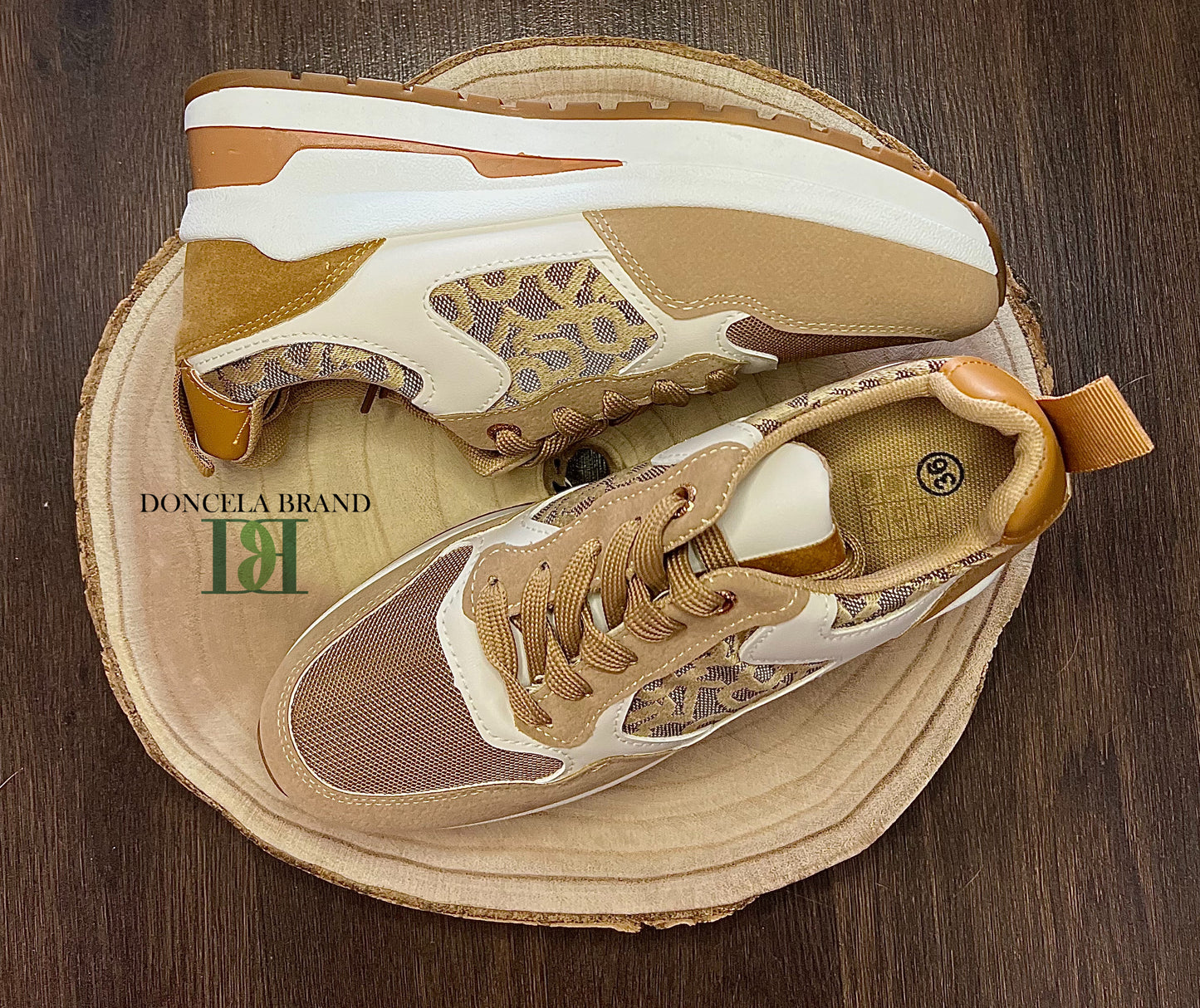 Zapatilla deportiva combinada plataforma marrón